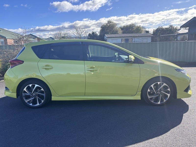2015 Toyota Corolla Levin SX 1.8P/CVT/HA, photo 2