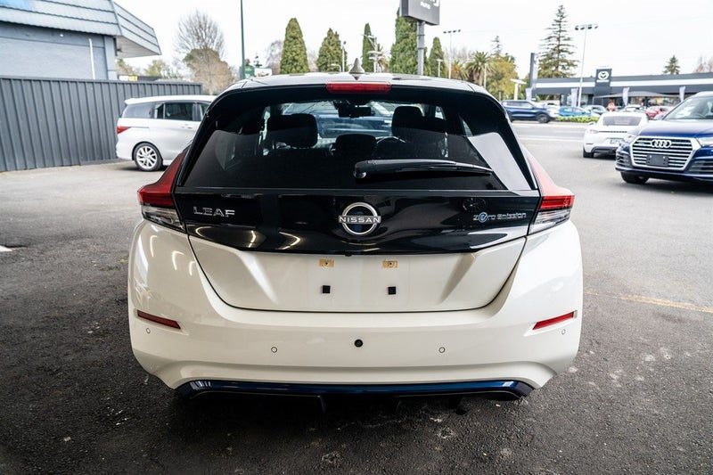 2021 Nissan Leaf XV Selection, photo 3