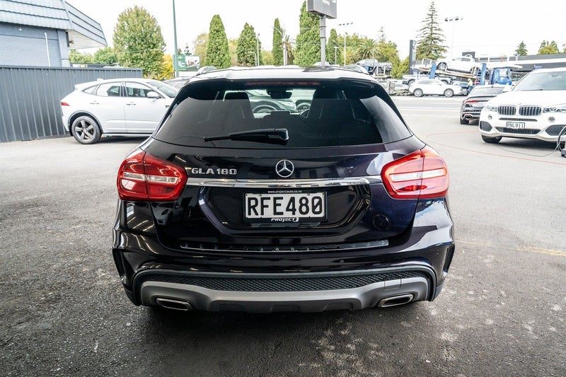 2016 Mercedes-Benz GLA 180 AMG Sport SUV, photo 3