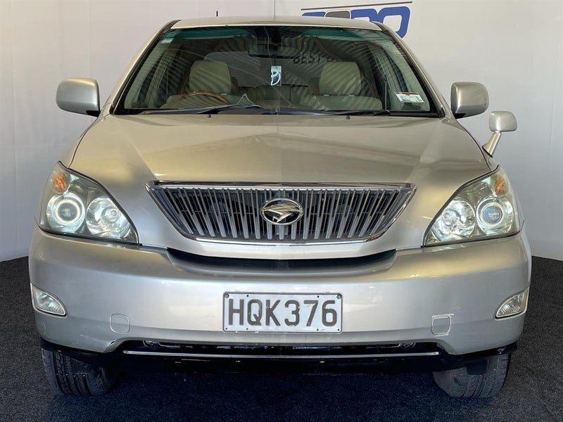 2005 Toyota Harrier 300G, photo 2