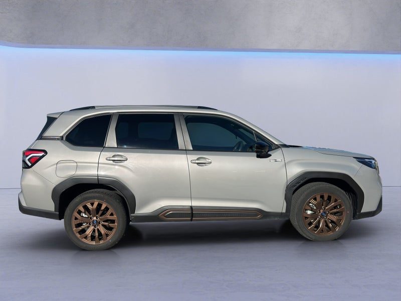 2025 Subaru Forester Hybrid AWD Sport Wagon CVT, photo 2