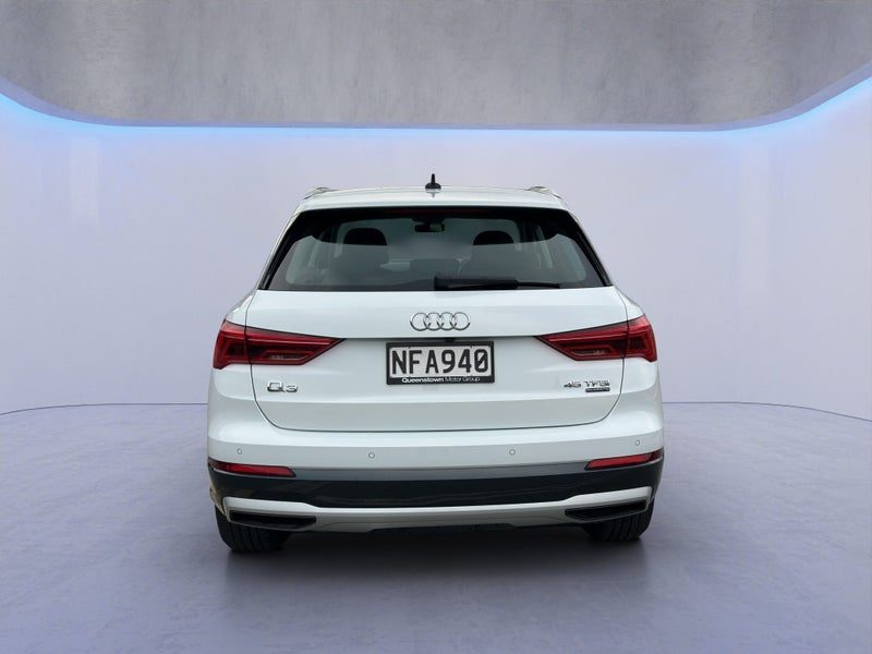 2021 Audi Q3 45 TFSI Advanced, photo 2