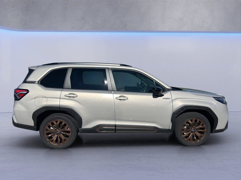 2025 Subaru Forester Hybrid AWD Sport Wagon CVT, photo 2