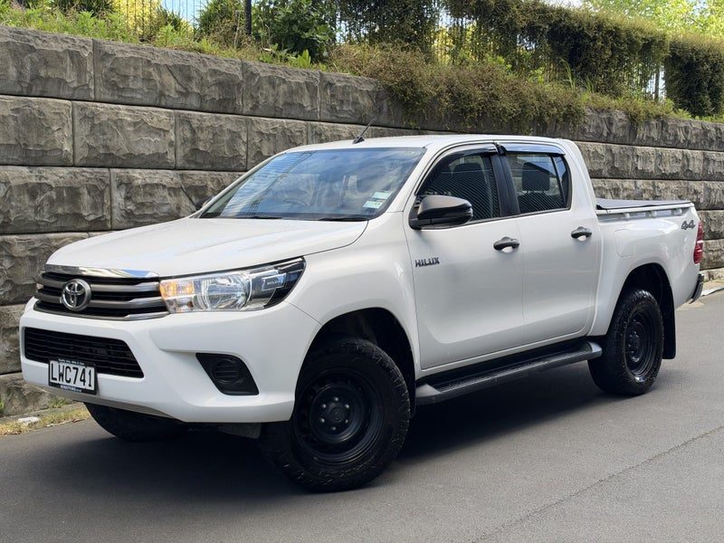 2019 Toyota Hilux SR 4x4 Manual