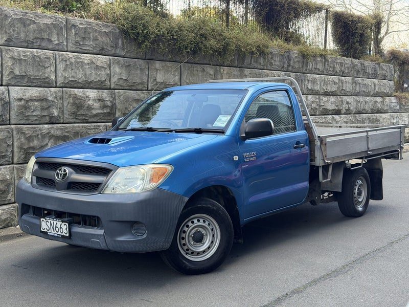 2005 Toyota Hilux 4x2 S/C Manual