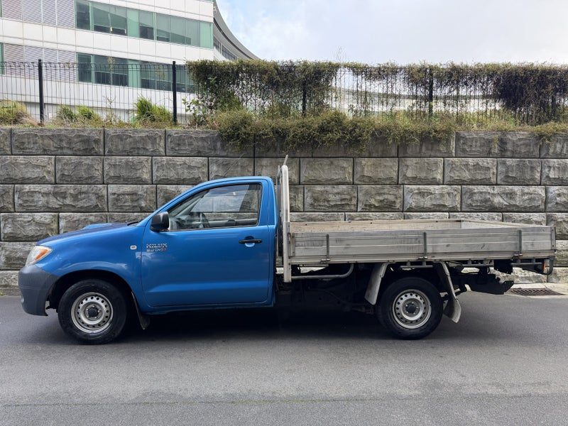 2005 Toyota Hilux 4x2 S/C Manual, photo 3