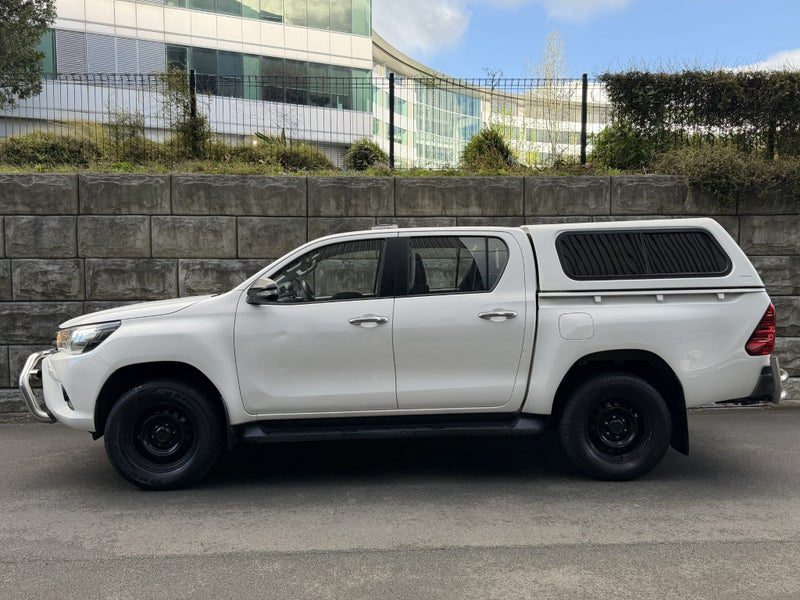 2016 Toyota Hilux SR 4x4 Auto, photo 3