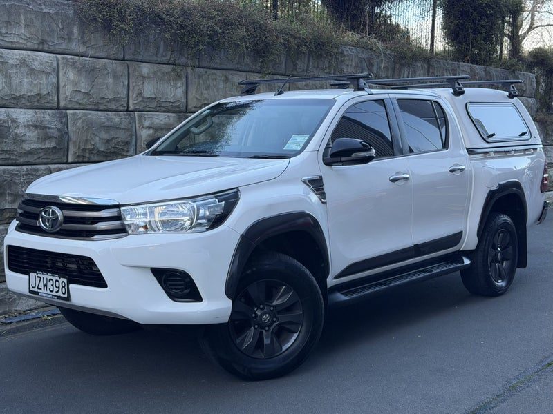 2016 Toyota Hilux SR PreRunner Manual