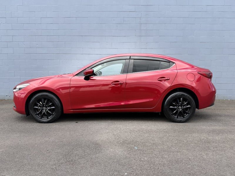 2016 Mazda Axela, photo 2