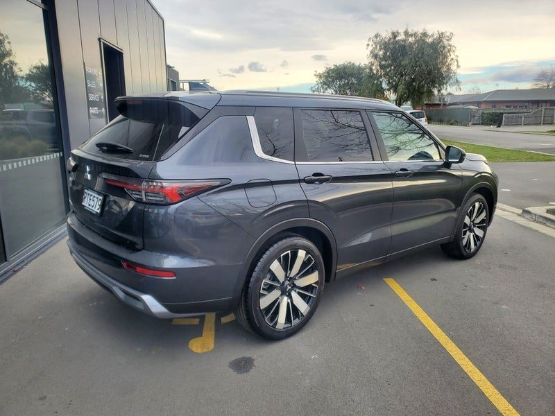 2026 Mitsubishi Outlander XLS 7 Seater, photo 3