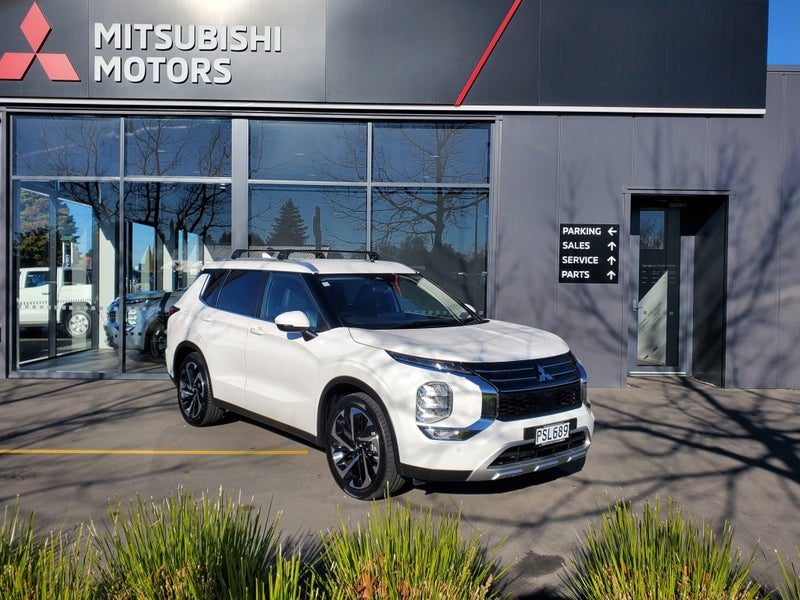 2023 Mitsubishi Outlander XLS 7 Seater