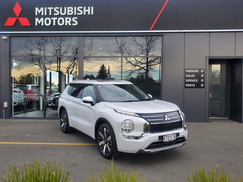 2026 Mitsubishi Outlander VRX 7 Seater