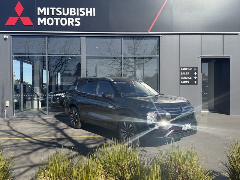 2026 Mitsubishi Outlander LS 5 Seater