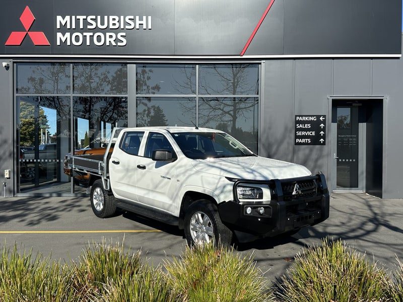 2025 Mitsubishi Triton GLX