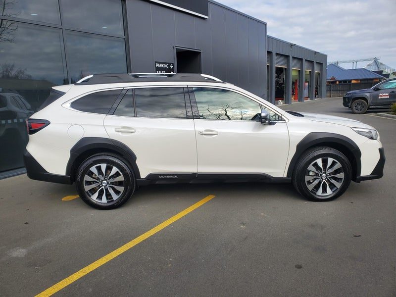 2023 Subaru Outback XT Touring, photo 2
