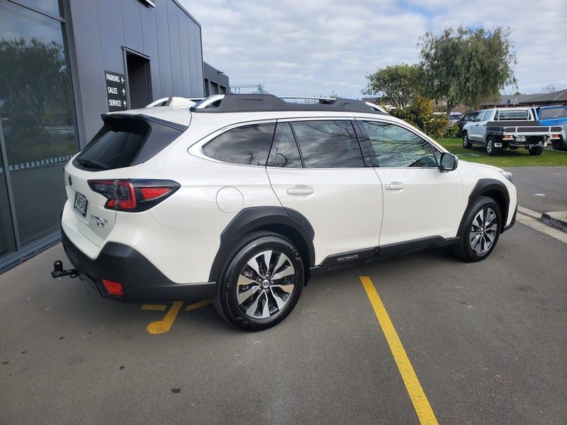 2023 Subaru Outback XT Touring, photo 3