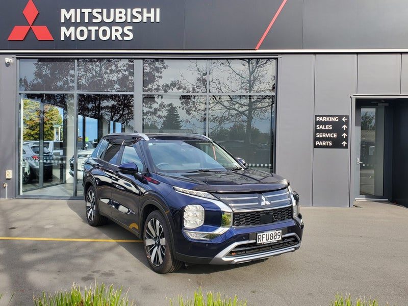 2025 Mitsubishi Outlander XLS 7 Seater
