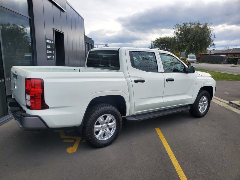 2026 Mitsubishi Triton GLX, photo 3