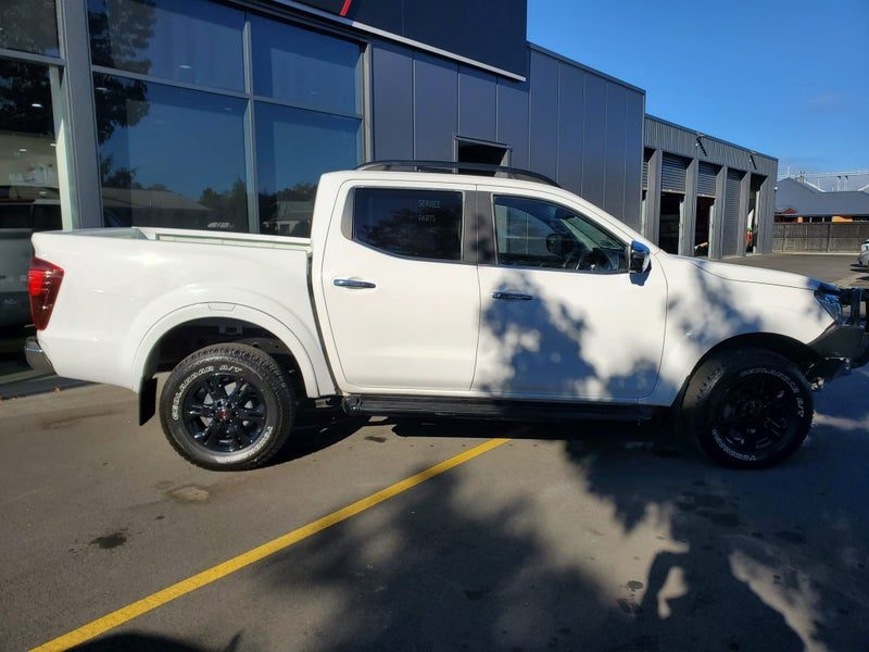 2019 Nissan Navara ST X, photo 2
