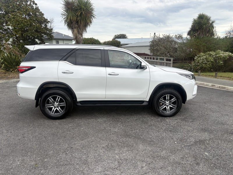 2023 Toyota Fortuner GXL 2.8DT 6AT 4WD WG/5D/7S, photo 3