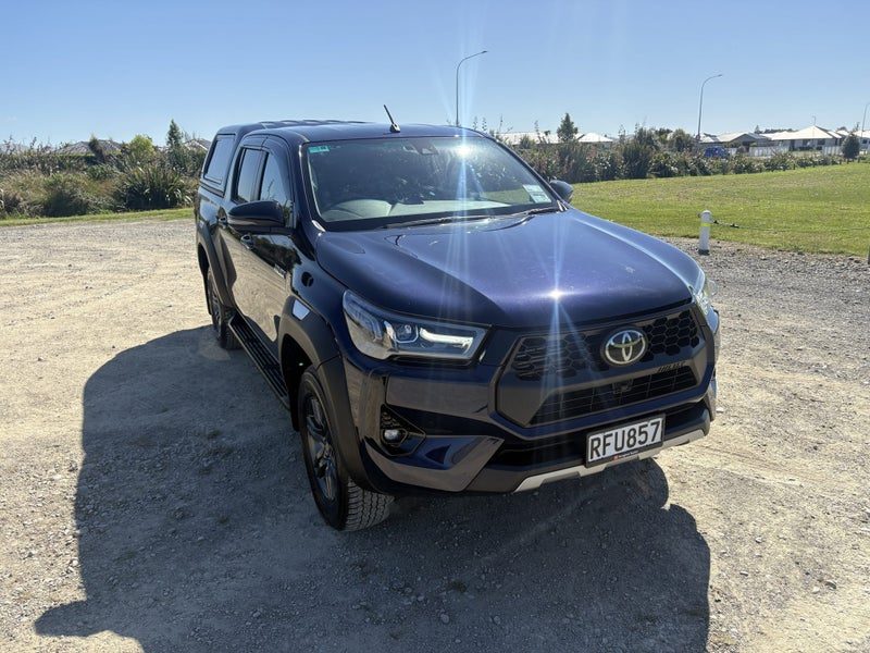 2025 Toyota Hilux SR5 2.8DT 6MT 4WD DCW/4D/5S