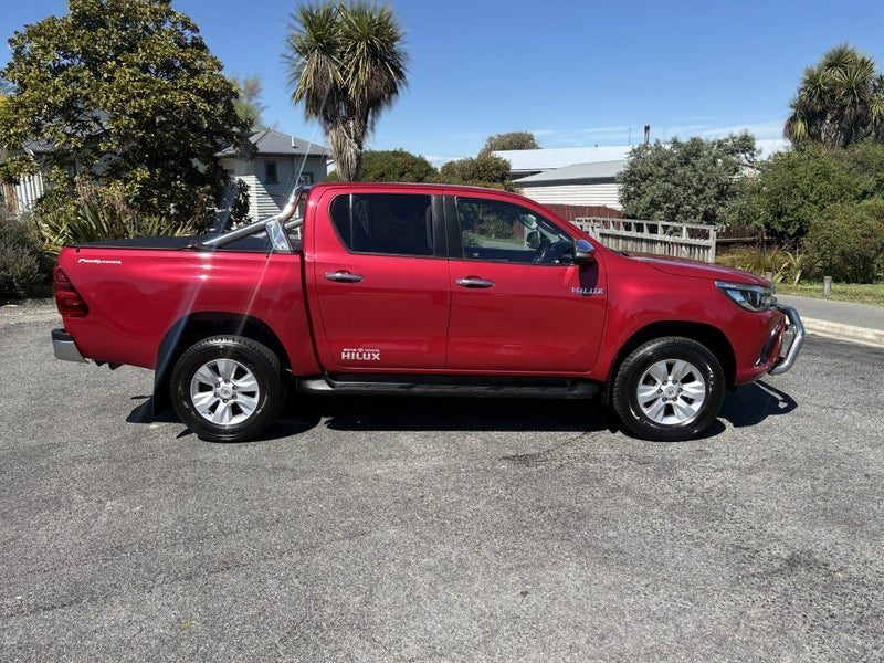 2016 Toyota Hilux SR5, photo 3