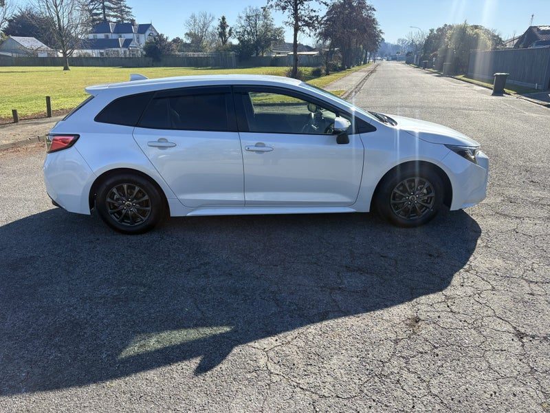 2022 Toyota Corolla Touring, photo 3