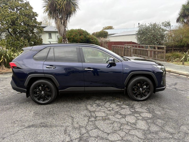2025 Toyota RAV4 Limited, photo 3