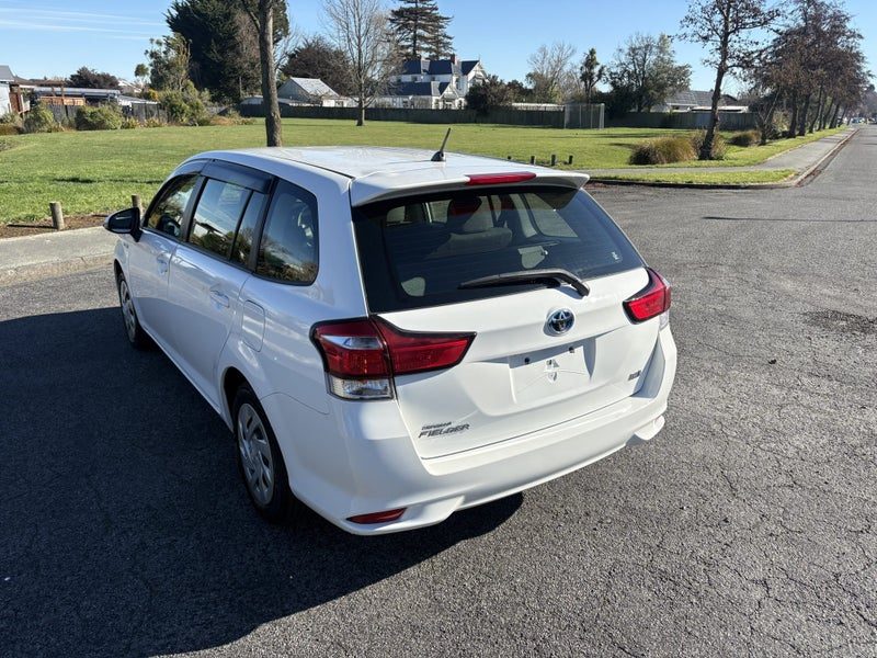 2020 Toyota Corolla Fielder, photo 2