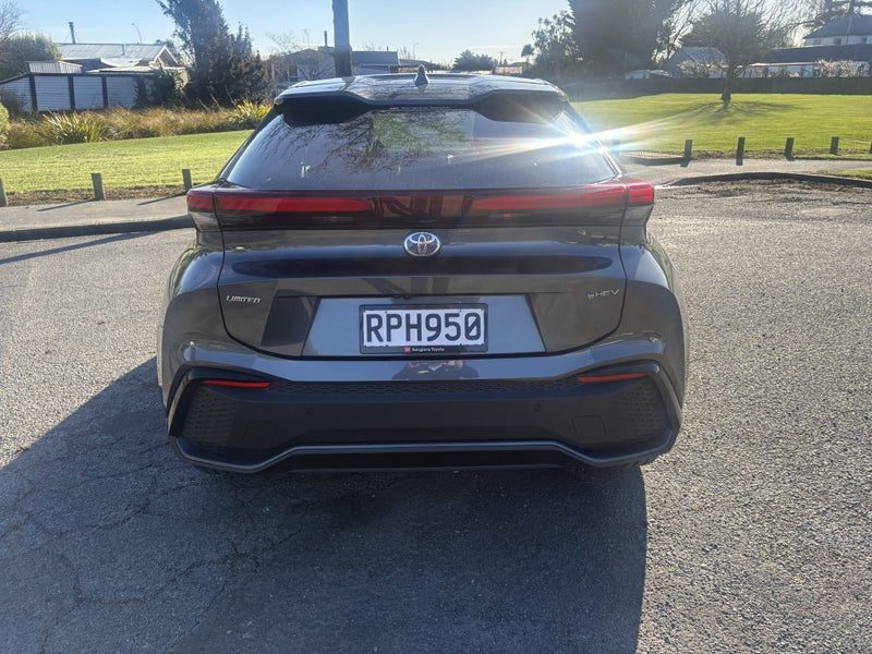 2026 Toyota C-HR Limited, photo 3