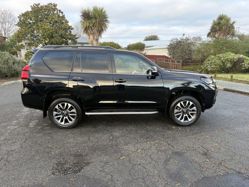 2023 Toyota Land Cruiser Prado VX, photo 3