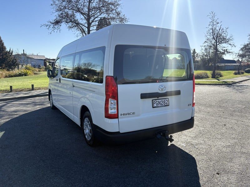 2022 Toyota Hiace ZX 2.8DT 6AT RWD GVN/4D/2S, photo 2