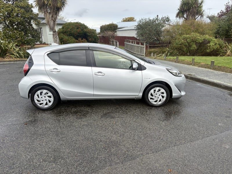 2019 Toyota Aqua 1.5 Hybrid S 5 Dr Hatch CVT 2WD, photo 3