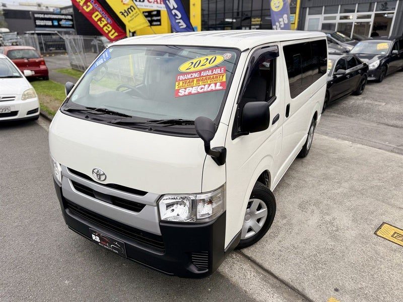 2020 Toyota Hiace, photo 2