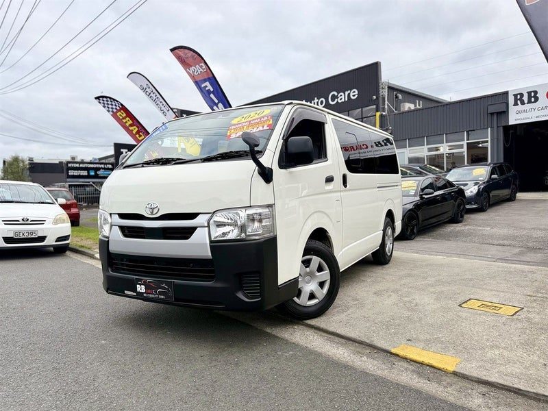 2020 Toyota Hiace, photo 3