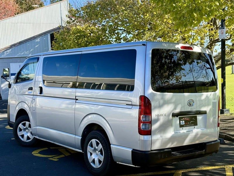 2020 Toyota Hiace 5 Door Diesel Fresh Import, photo 3