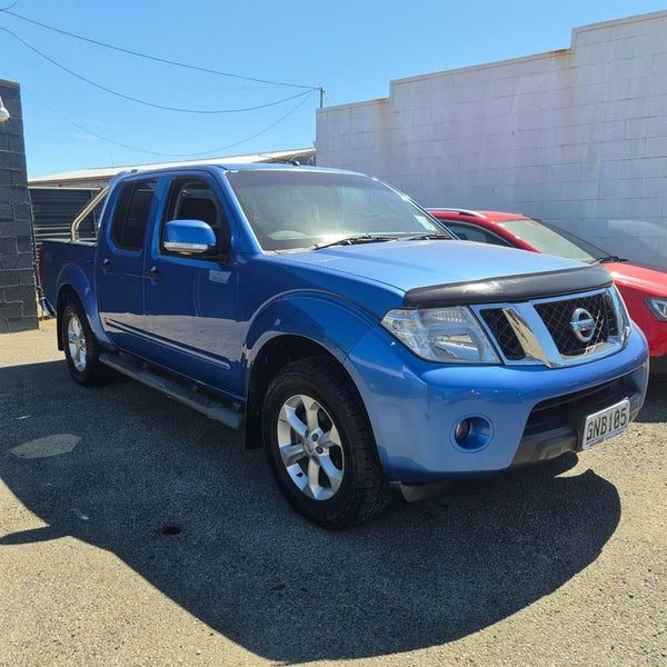 2012 Nissan Navara D/C 2.5D 4WD ST-X MT