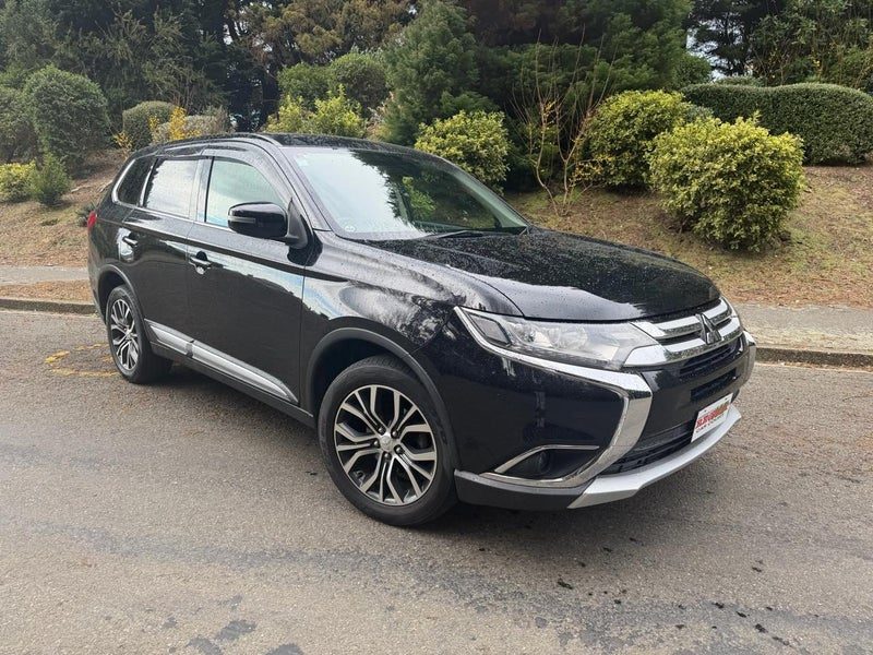 2015 Mitsubishi Outlander M 2WD/4WD 7 Seater