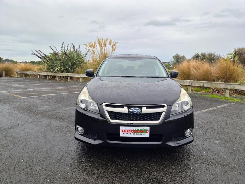 2013 Subaru Legacy Touring Wagon, photo 2