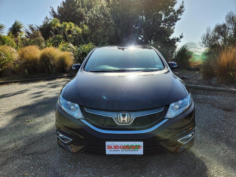 2015 Honda Jade HYBRID-X, photo 2