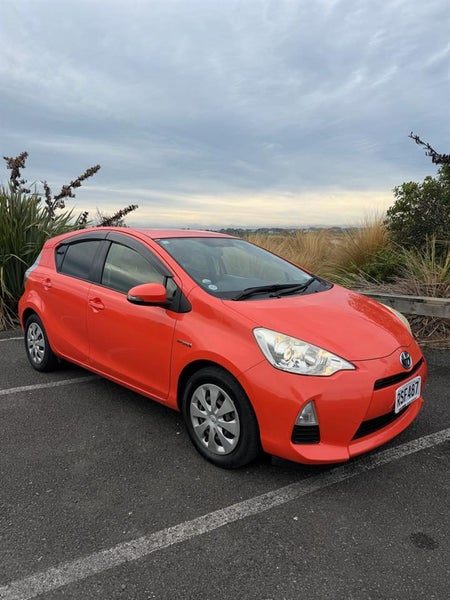 2013 Toyota Aqua G