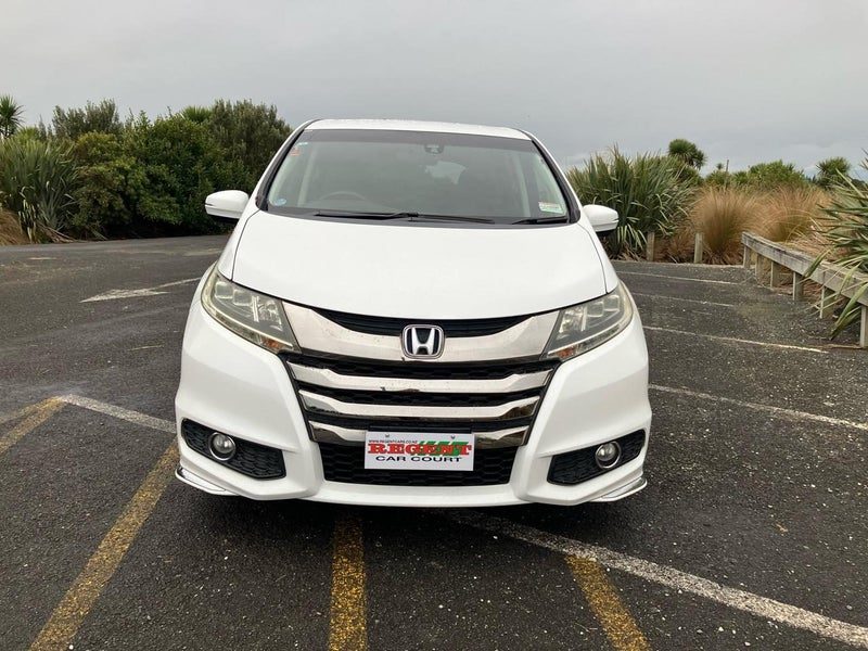 2014 Honda Odyssey Absolute, photo 2