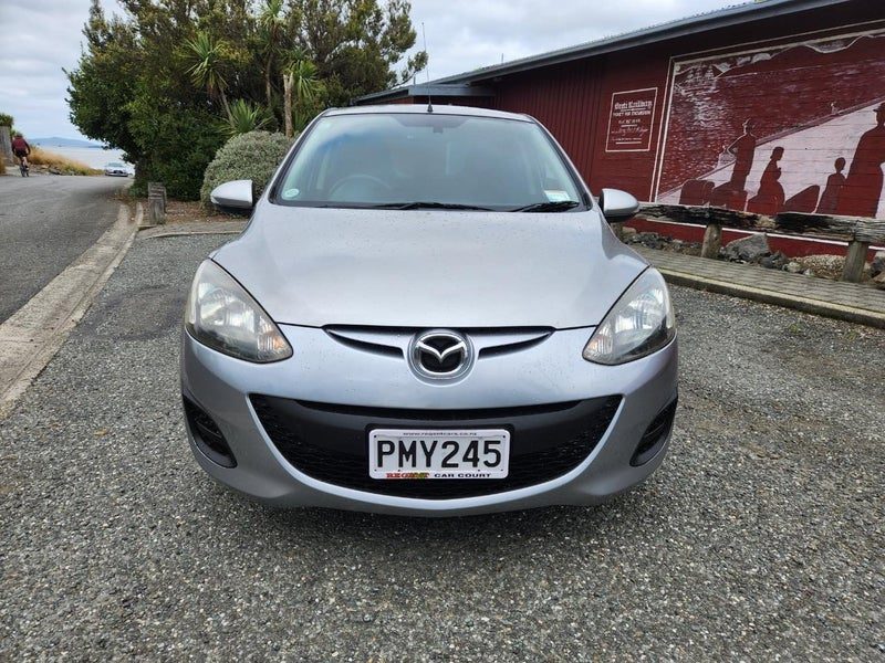2011 Mazda Demio 13-SkyActive, photo 2