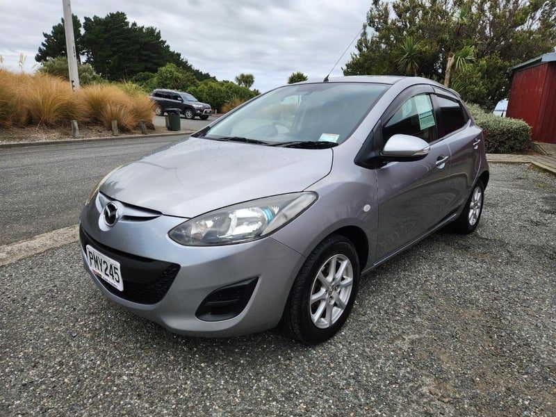 2011 Mazda Demio 13-SkyActive, photo 3