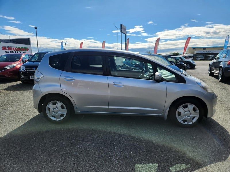 2011 Honda Fit Hybrid, photo 2