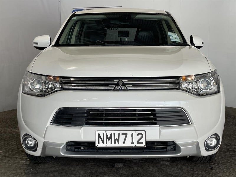 2014 Mitsubishi Outlander 2.0 PHEV, photo 2