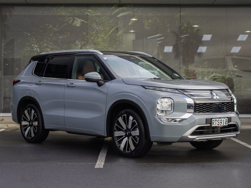 2026 Mitsubishi Outlander Exceed 7 Seater