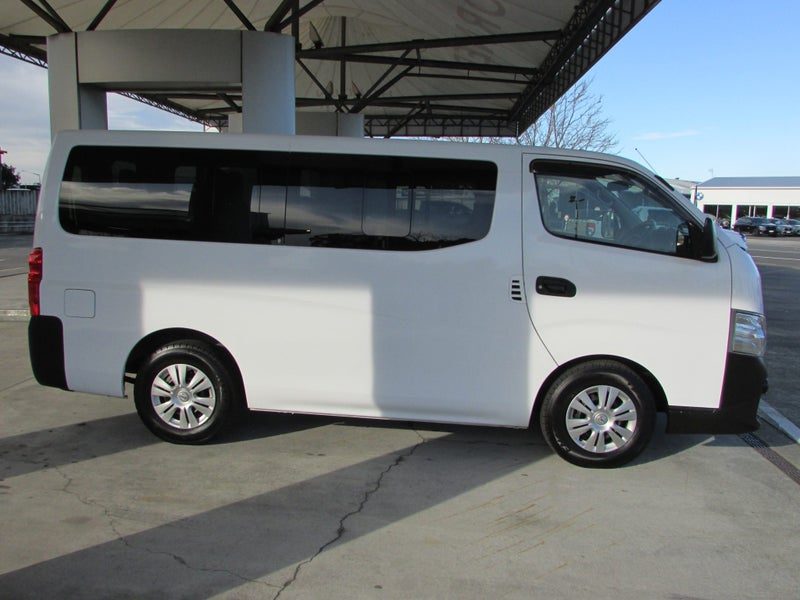 2018 Nissan NV350 2.5 AT 9 SEAT MINIVAN, photo 2