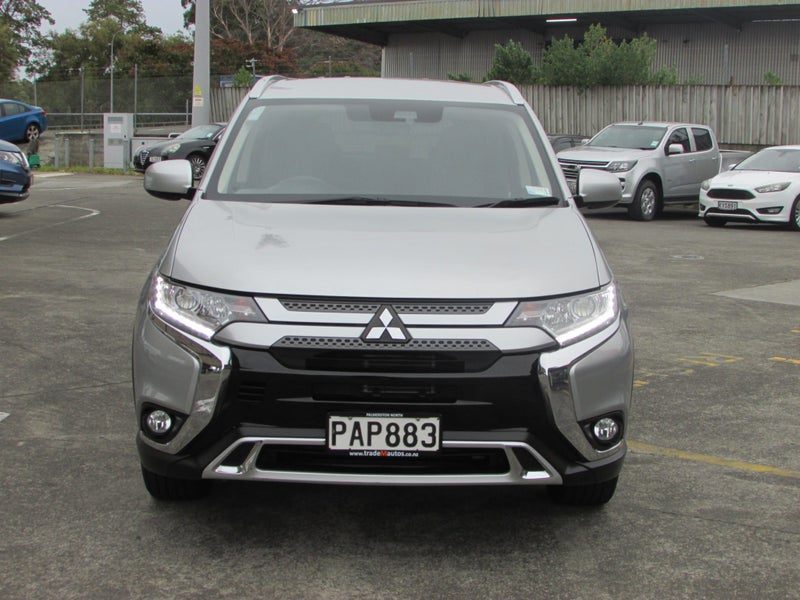 2022 Mitsubishi Outlander LS 2.4P/4WD/CVT, photo 2