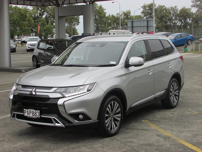 2022 Mitsubishi Outlander LS 2.4P/4WD/CVT, photo 3